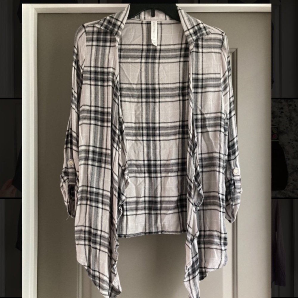 Soft Plaid Cardigan by Aeropostale